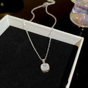 High-grade Internet Celebrity Cube Sugar Necklace Geometric Special Interest Light Luxury