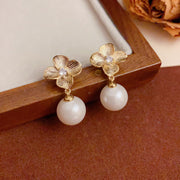 Minority Fashion High-grade Metal Petals Faux Pearl Earrings